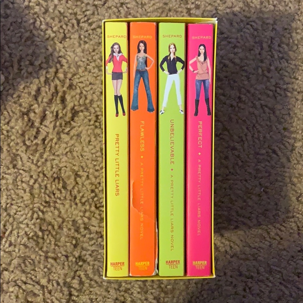 Pretty Little Liars Book Series